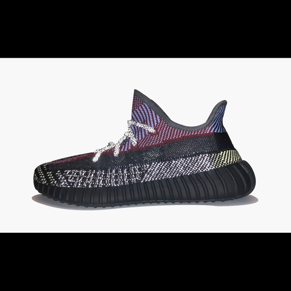 YEEZY BOOST 350 V2 REFLECTIVE
"Yecheil" - Picture 2 of 6